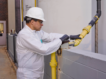 Bo quan ao 2000 mau trang